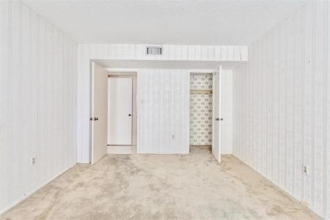 18031 Biscayne Boulevard Aventura FL 33160