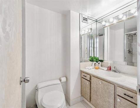 18031 Biscayne Boulevard Aventura FL 33160