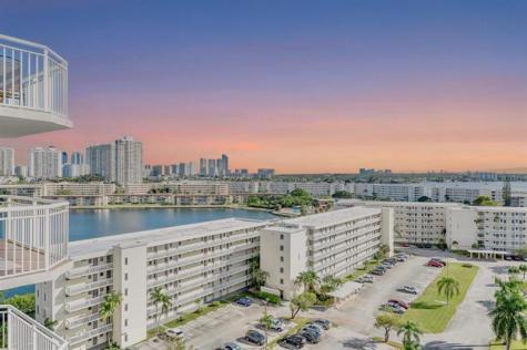18031 Biscayne Boulevard Aventura FL 33160