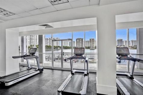 18031 Biscayne Boulevard Aventura FL 33160