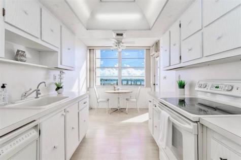 18031 Biscayne Boulevard Aventura FL 33160