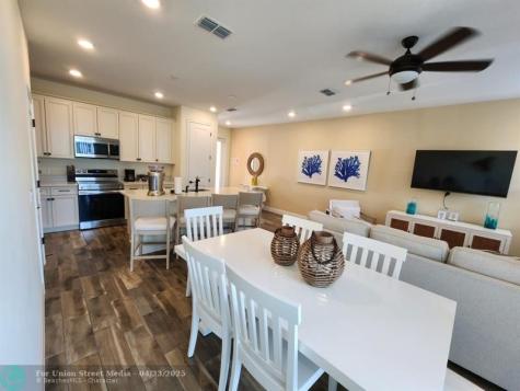 8143 Coconut Place Kissimmee FL 34747