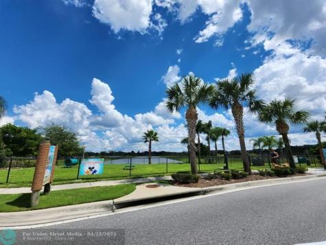 8143 Coconut Place Kissimmee FL 34747