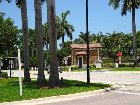 9105 SW 227th Street Cutler Bay FL 33190