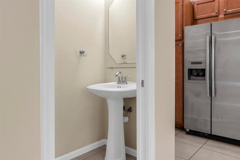 3330 NW 124th Way Sunrise FL 33323