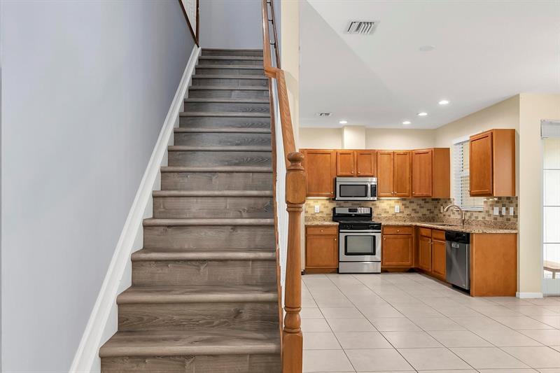 3330 NW 124th Way Sunrise FL 33323