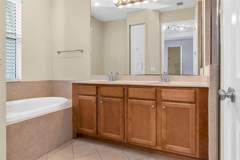 3330 NW 124th Way Sunrise FL 33323