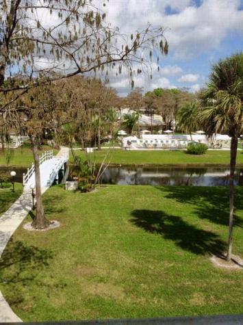 4899 NW 26th Court Lauderdale Lakes FL 33313