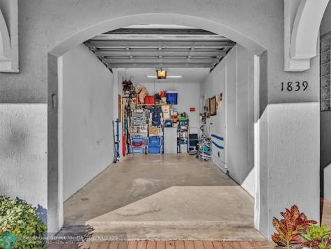 1839 N Dixie Highway Fort Lauderdale FL 33305