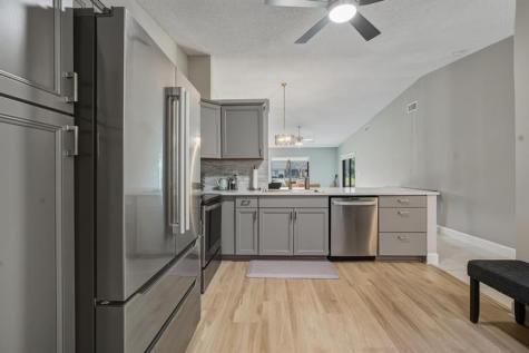 8290 Springlake Drive Boca Raton FL 33496
