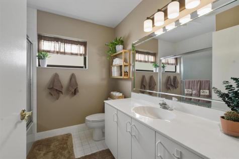 8290 Springlake Drive Boca Raton FL 33496