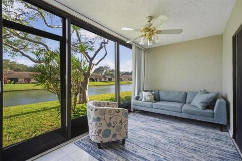 8290 Springlake Drive Boca Raton FL 33496