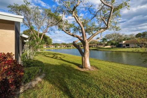 8290 Springlake Drive Boca Raton FL 33496