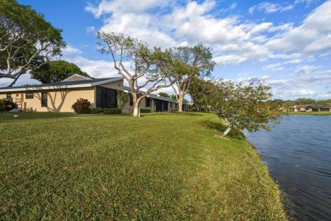 8290 Springlake Drive Boca Raton FL 33496