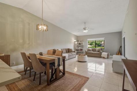8290 Springlake Drive Boca Raton FL 33496