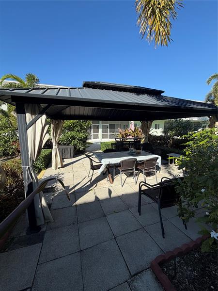 2100 NE 38th Street Lighthouse Point FL 33064