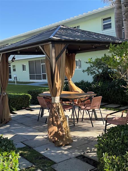 2100 NE 38th Street Lighthouse Point FL 33064