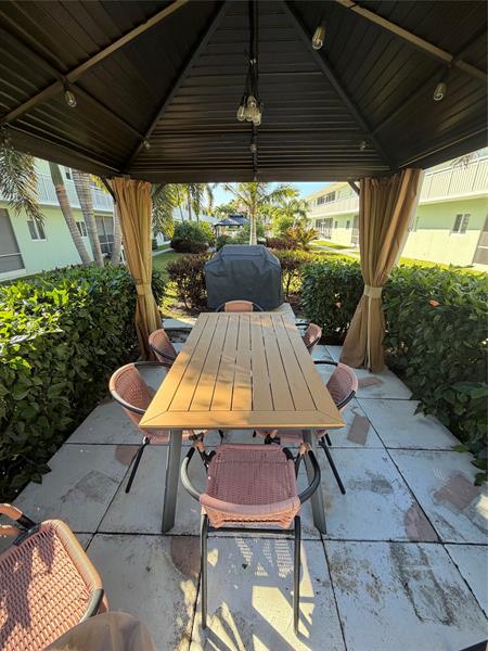 2100 NE 38th Street Lighthouse Point FL 33064