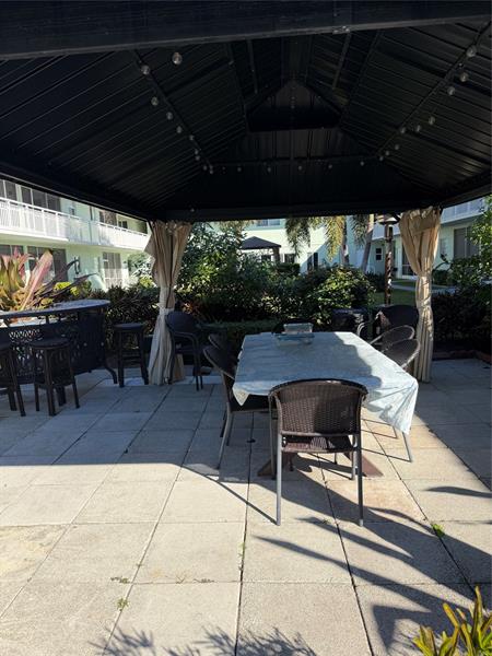 2100 NE 38th Street Lighthouse Point FL 33064