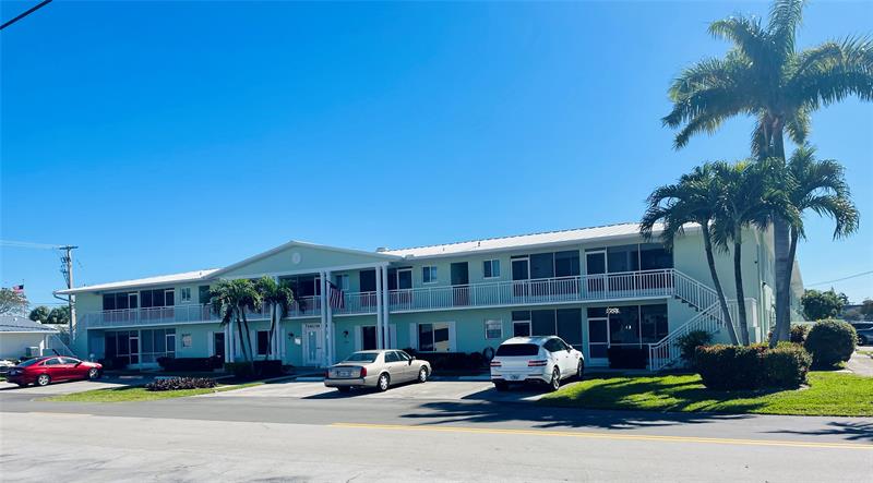 2100 NE 38th Street Lighthouse Point FL 33064