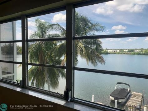 4311 Crystal Lake Drive Deerfield Beach FL 33064