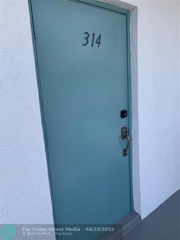 4311 Crystal Lake Drive Deerfield Beach FL 33064