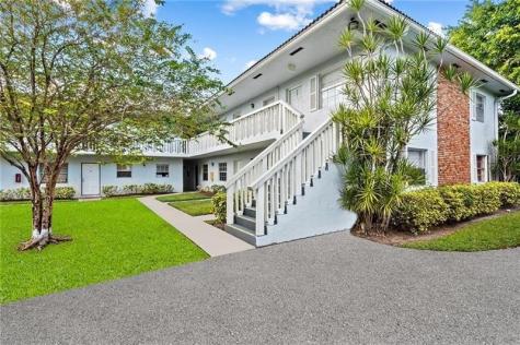 4140 Woodside Drive Coral Springs FL 33065