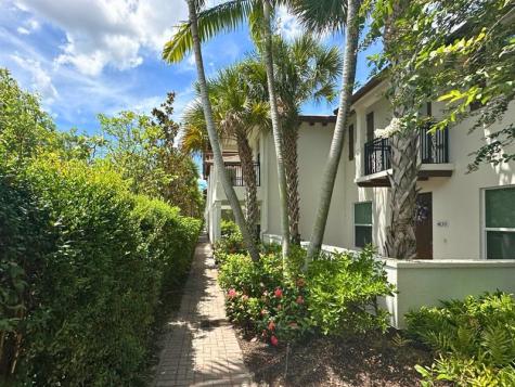 4670 Monarch Way Coconut Creek FL 33073