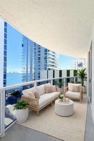 601 NE 23rd Street Miami FL 33137