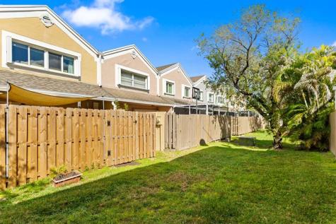 12286 NW 14th Street Pembroke Pines FL 33026