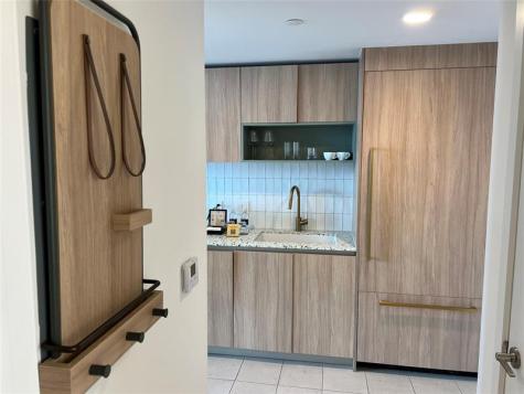 159 NE 6th Street Miami FL 33132