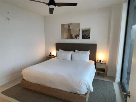 159 NE 6th Street Miami FL 33132