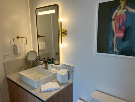 159 NE 6th Street Miami FL 33132