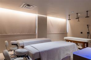 159 NE 6th Street Miami FL 33132