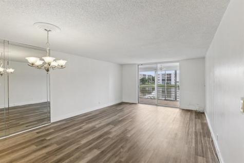 1024 SE 4th Avenue Dania Beach FL 33004