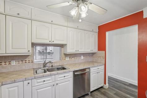 1024 SE 4th Avenue Dania Beach FL 33004