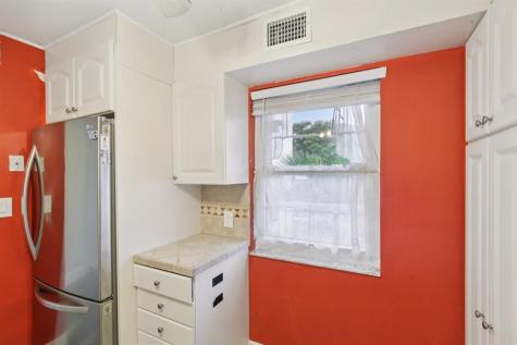 1024 SE 4th Avenue Dania Beach FL 33004