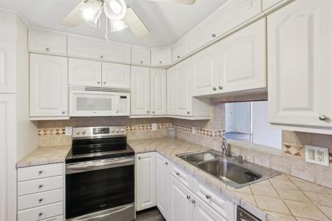 1024 SE 4th Avenue Dania Beach FL 33004