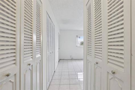 1024 SE 4th Avenue Dania Beach FL 33004