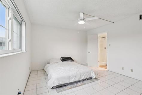 1024 SE 4th Avenue Dania Beach FL 33004