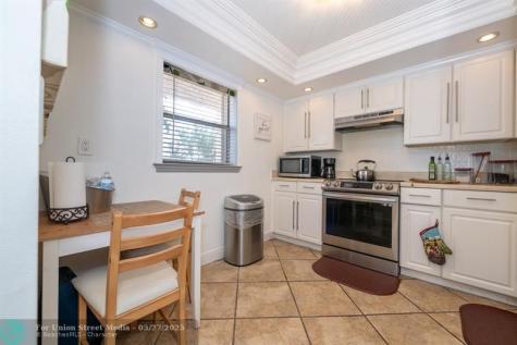 8821 NW 38th Drive Coral Springs FL 33065