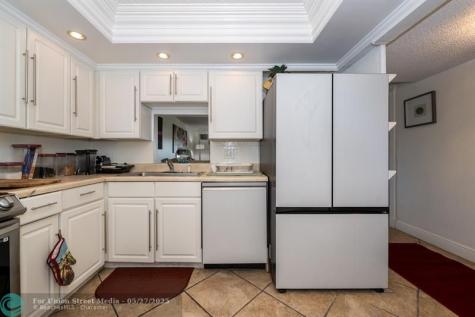 8821 NW 38th Drive Coral Springs FL 33065