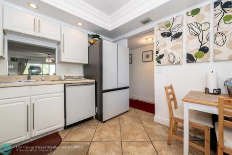 8821 NW 38th Drive Coral Springs FL 33065