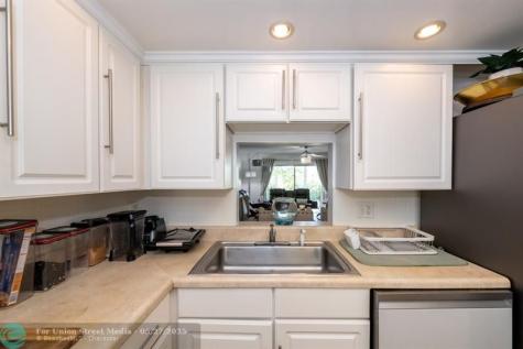 8821 NW 38th Drive Coral Springs FL 33065