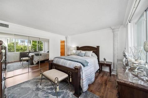 800 SE 4th Street Fort Lauderdale FL 33301