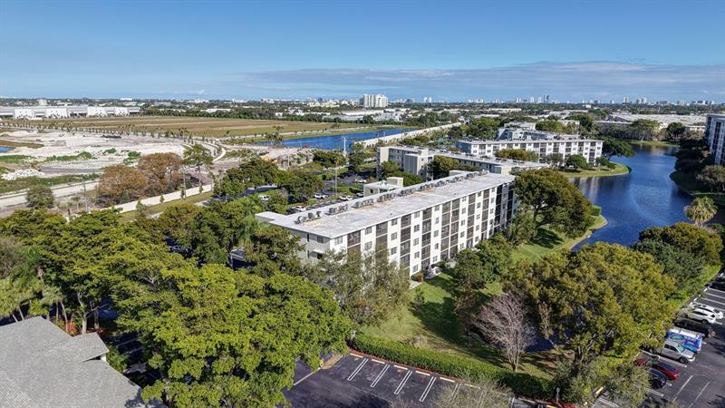 2230 N Cypress Bend Drive Pompano Beach FL 33069