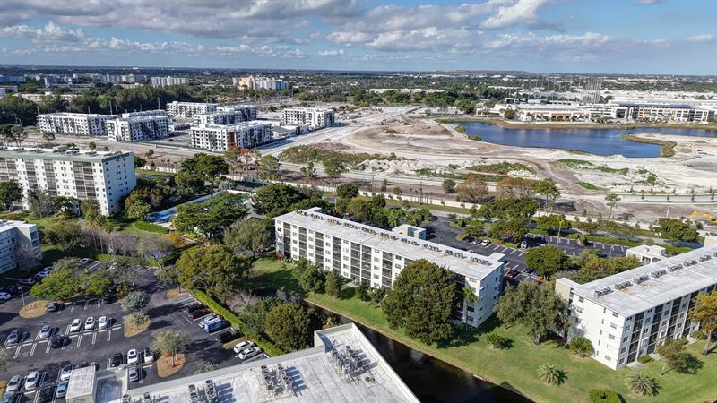 2230 N Cypress Bend Drive Pompano Beach FL 33069