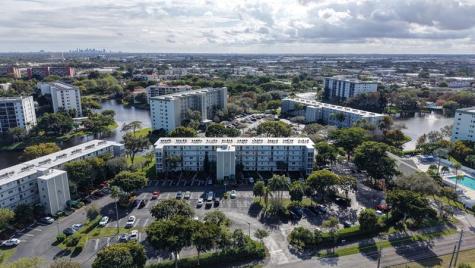 2230 N Cypress Bend Drive Pompano Beach FL 33069