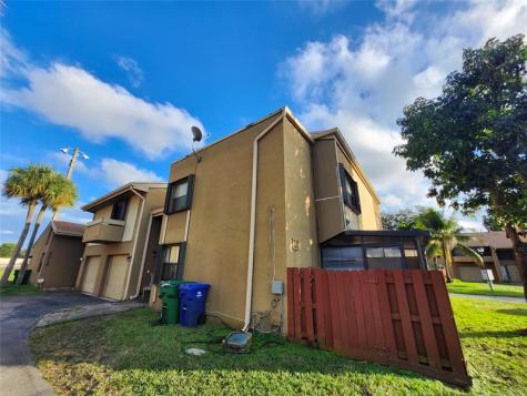 3027 E Missionwood Lane Hollywood FL 33025