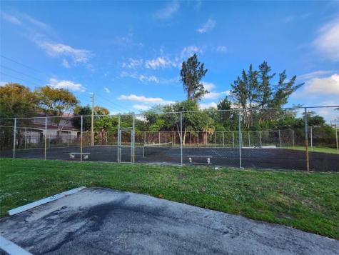3027 E Missionwood Lane Hollywood FL 33025